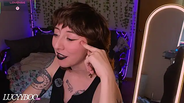Snapshot of lovelylucyy chatting on 07/16/26, 09:21 lovelylucyy online show from 07/16/26, 09:21