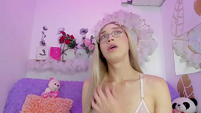 Ariadna Evangeline online show from 04/21/26, 06:31