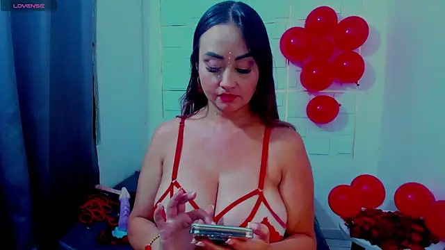 Snapshot of IsaSixty9 chatting on 02/14/25, 11:09 IsaSixty9 online show from 02/14/25, 11:09