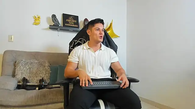 julian wallace online show from 10/13/25, 12:54