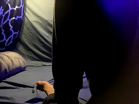 BigMac1596 online show from 10/11/25, 01:42