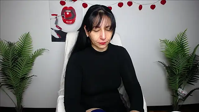 Snapshot of LiluGrants chatting on 02/18/26, 07:10 LiluGrants online show from 02/18/26, 07:10