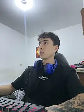 gojo satoru 18 online show from 02/01/26, 11:03