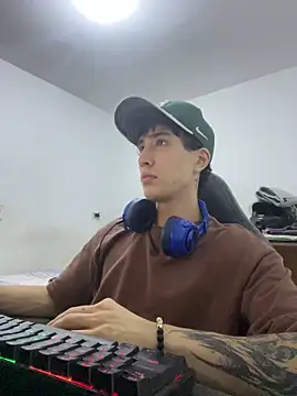 gojo satoru 18 online show from 04/07/26, 09:15