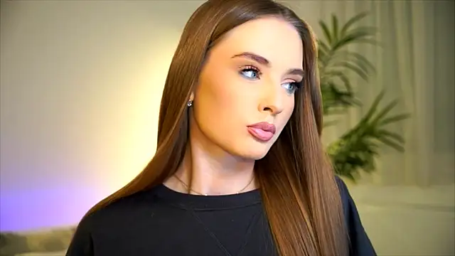 petitegonwiild online show from 09/18/25, 08:33