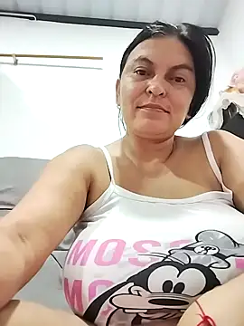 Horny-Mommy-Dirty online show from 11/04/25, 03:16