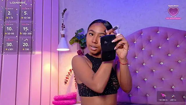 GabrielaLugo online show from 10/17/25, 12:52