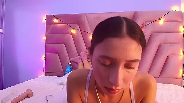 Beautifulskinny18 online show from 02/08/25, 01:54