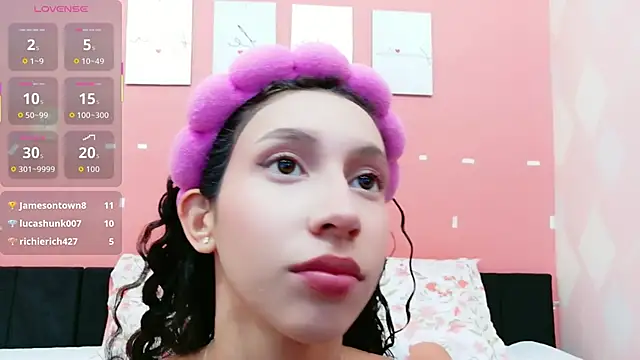 Beautifulskinny18 online show from 10/22/25, 07:46