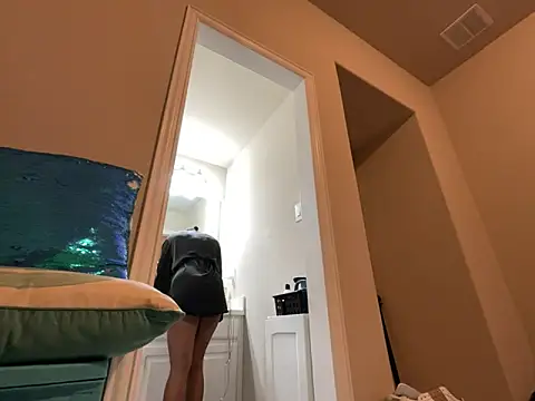 wynterheat online show from 10/16/25, 07:53