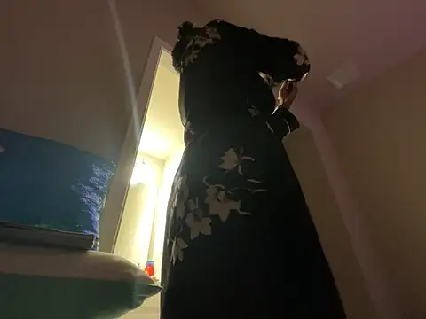 wynterheat online show from 10/23/25, 12:54