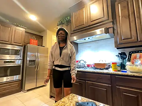 wynterheat online show from 12/15/25, 03:55