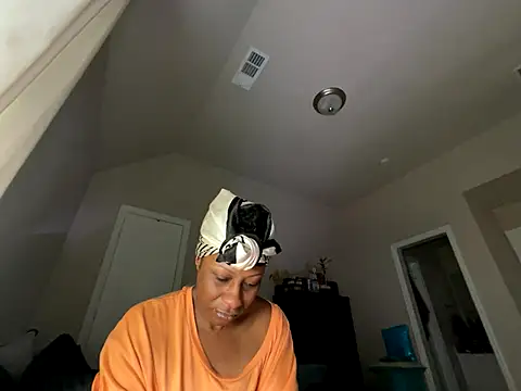 wynterheat online show from 12/16/25, 05:51