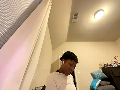 wynterheat online show from 12/19/25, 05:03