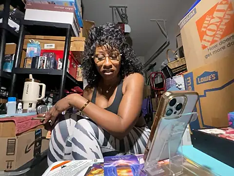 Snapshot of wynterheat chatting on 06/29/26, 10:15 wynterheat online show from 06/29/26, 10:15