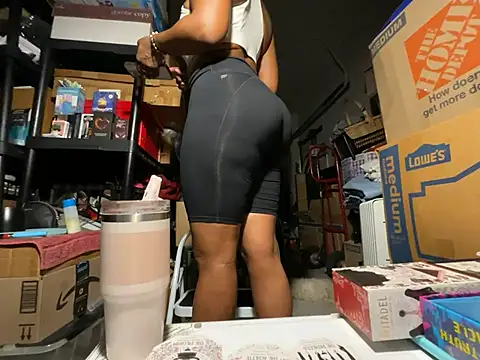 Snapshot of wynterheat chatting on 07/11/26, 05:15 wynterheat online show from 07/11/26, 05:15