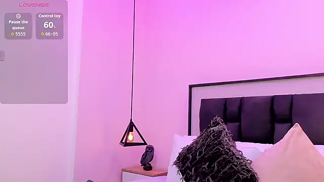 Ayla martinez online show from 10/04/25, 01:58