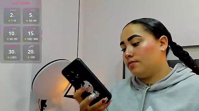 Ayla martinez online show from 10/11/25, 01:38