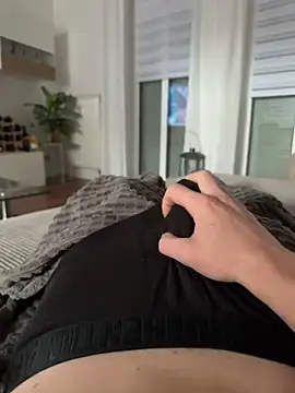 Snapshot of thorn0 chatting on 12/29/24, 02:10 thorn0 online show from 12/29/24, 02:10