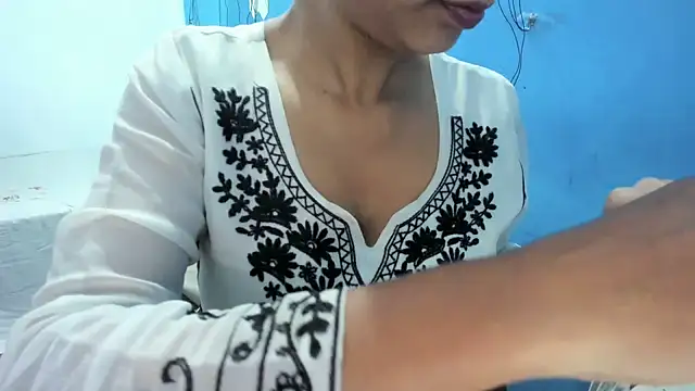 aarjulove online show from 12/20/25, 07:59