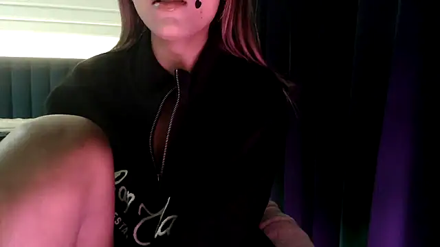 chhui mui online show from 02/08/26, 05:38