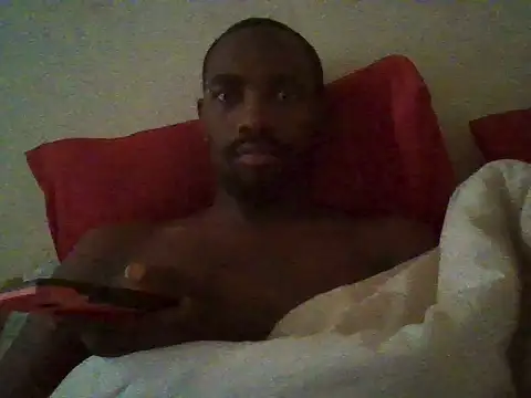Snapshot of BRawSocietyy chatting on 04/29/26, 12:09 BRawSocietyy online show from 04/29/26, 12:09