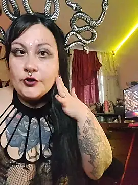 l1la Rav3n online show from 10/31/25, 02:01