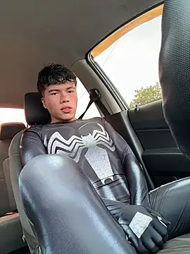 Logan smith1 online show from 10/12/25, 02:16