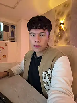 Logan smith1 online show from 10/23/25, 05:40