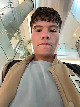 Snapshot of Logan_smith1 chatting on 02/13/26, 07:32 Logan smith1 online show from 02/13/26, 07:32