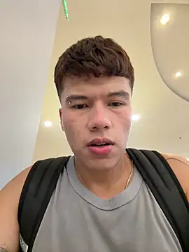 Snapshot of Logan_smith1 chatting on 02/14/26, 09:44 Logan smith1 online show from 02/14/26, 09:44