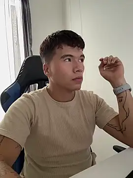 Snapshot of Logan_smith1 chatting on 02/28/26, 09:05 Logan smith1 online show from 02/28/26, 09:05