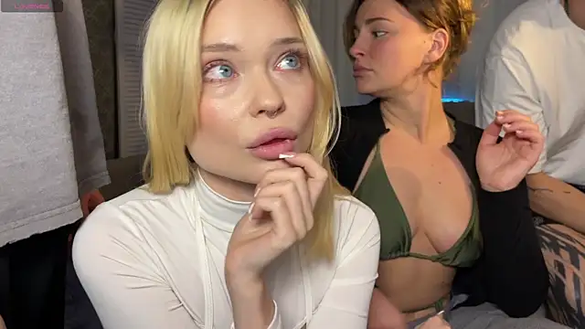 Snapshot of dollfromvenus chatting on 03/02/26, 12:34 dollfromvenus online show from 03/02/26, 12:34