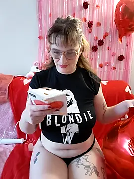 Snapshot of PrincesseMalicia chatting on 02/18/26, 03:52 PrincesseMalicia online show from 02/18/26, 03:52