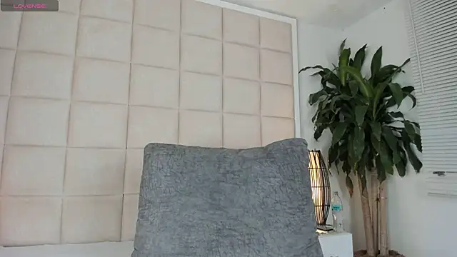 Nia Bunny online show from 01/16/25, 01:14