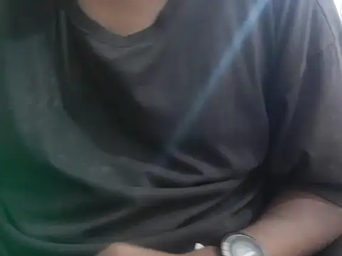 Snapshot of Average_Indian chatting on 11/14/25, 10:14 Average Indian online show from 11/14/25, 10:14