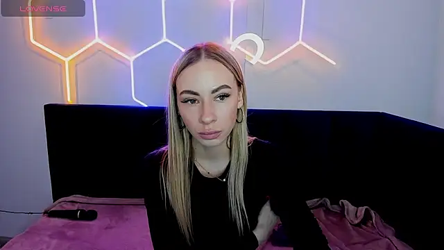 Diana Garrett online show from 02/08/25, 08:42