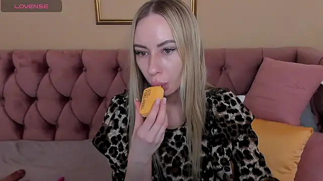 Diana Garrett online show from 02/23/25, 01:46