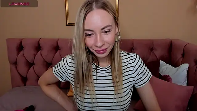 Diana Garrett online show from 03/23/25, 01:31