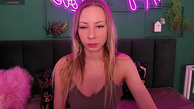 Diana Garrett online show from 12/14/25, 01:55