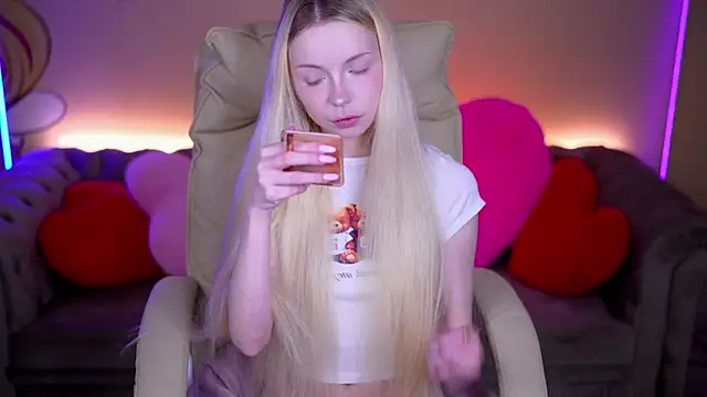 EviStar online show from 02/12/26, 07:47