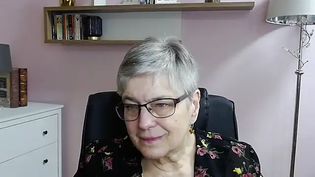 IrisDream online show from 12/23/24, 10:32