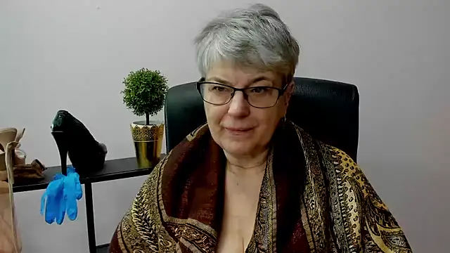 IrisDream online show from 02/17/25, 10:51