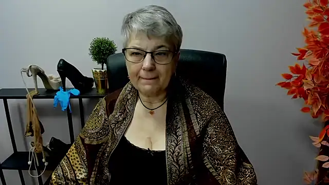 IrisDream online show from 02/24/25, 07:11