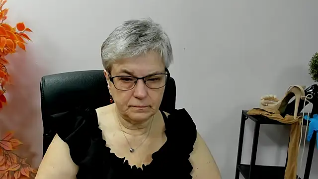 IrisDream online show from 10/10/25, 06:34