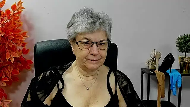 IrisDream online show from 11/24/25, 07:19