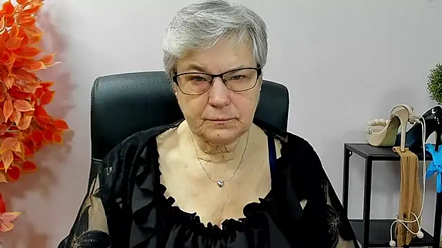 IrisDream online show from 11/27/25, 07:21