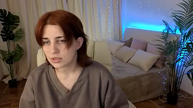 FoxyRayy online show from 11/10/25, 10:36