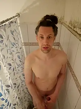 Josephine LIVE online show from 04/01/26, 04:35