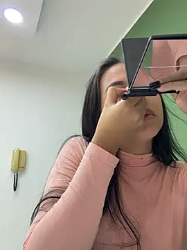 iiris  online show from 12/17/25, 04:02